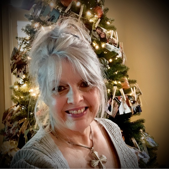 Meet your Posher, Pamela aka “PJ” - Picture 12 of 13